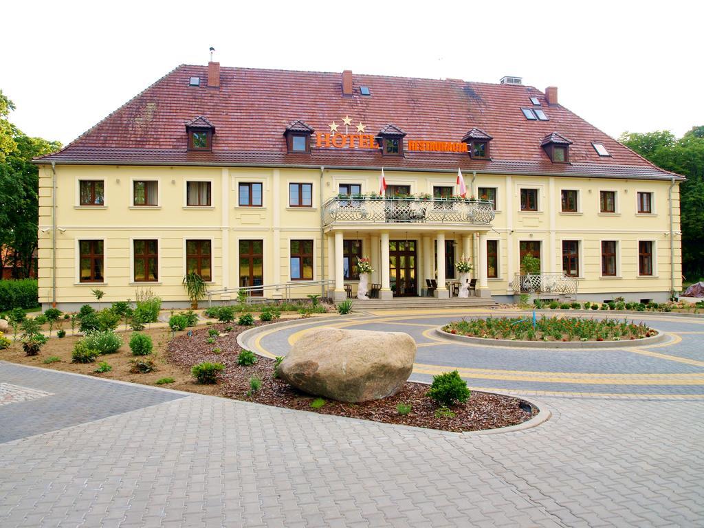 Hotel Swietoborzec Łobez Kültér fotó